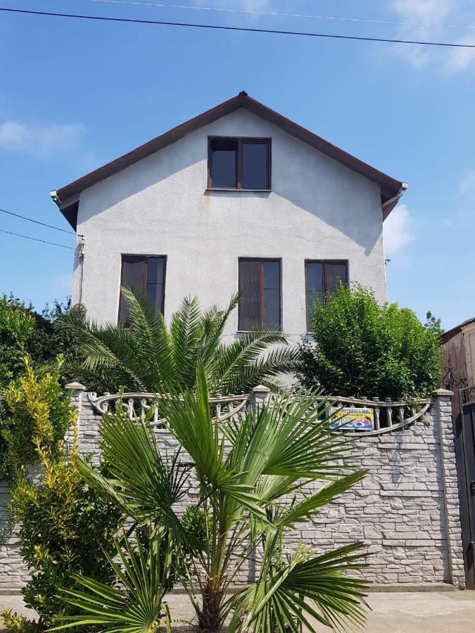Гостевой Дом Поти Διαμέρισμα Εξωτερικό φωτογραφία